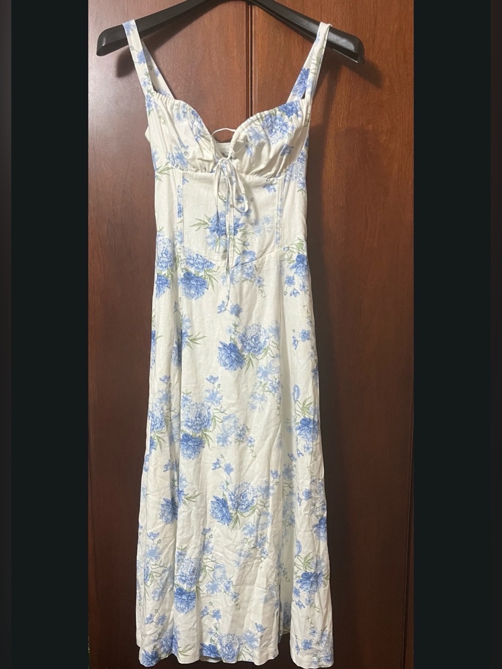 Dress Forum Linen Blend Floral Midi dress